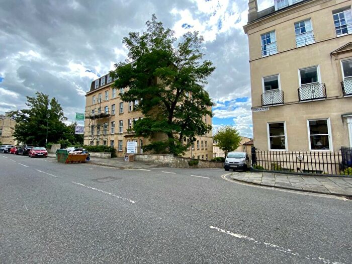 2 Bedroom Apartment To Rent In Abbey Court, BA2