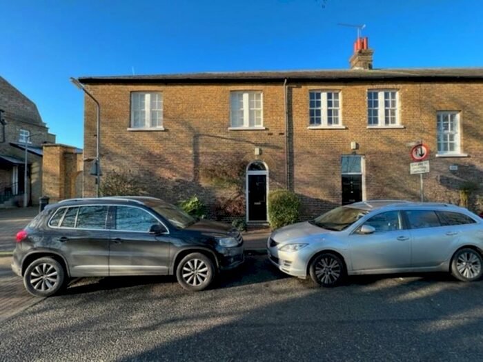 3 Bedroom End Of Terrace House To Rent In Powdermill Lane, Waltham Abbey, EN9