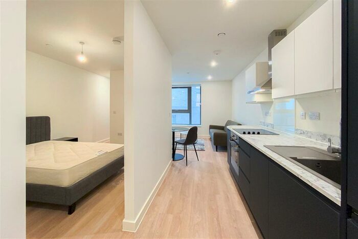 Apartment To Rent In Exchange Point, New Kings Head Yard, M3