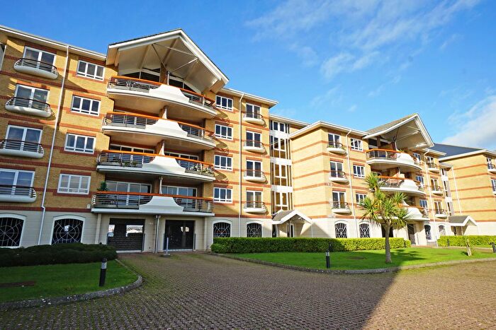 2 Bedroom Flat For Sale In Mizzen House, Port Solent, PO6