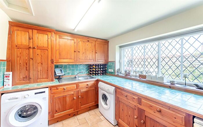 4 Bedroom Detached House For Sale In The Corner House, Main Street, South Rauceby, Sleaford, NG34