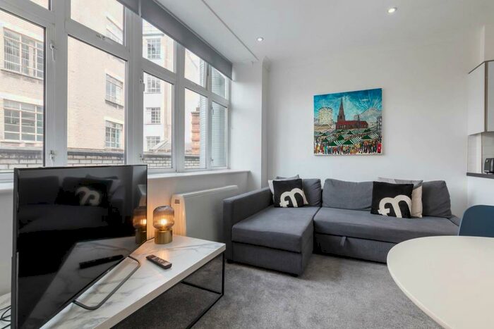 1 Bedroom Apartment To Rent In Burne Jones House, Bennetts Hill, B2