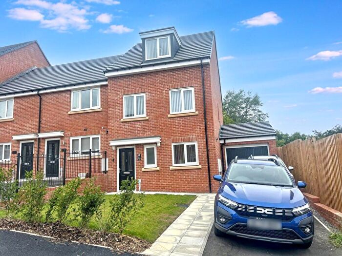 3 Bedroom Town House For Sale In Sycamore Road, Blaydon, Blaydon-on-Tyne, Tyne And Wear, NE21