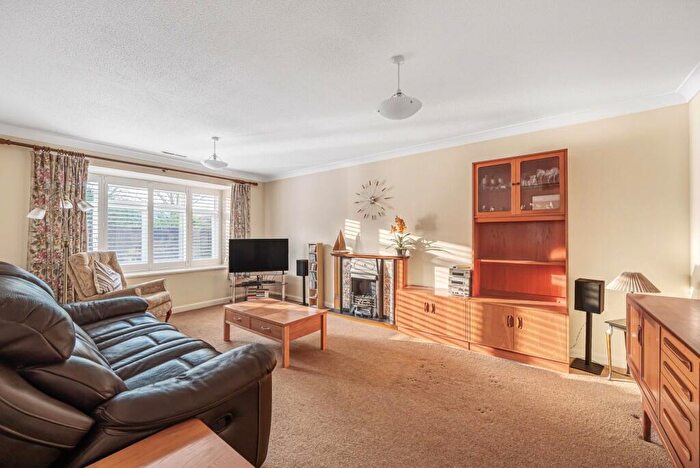 2 Bedroom Bungalow To Rent In Tenacre, Woking, GU21