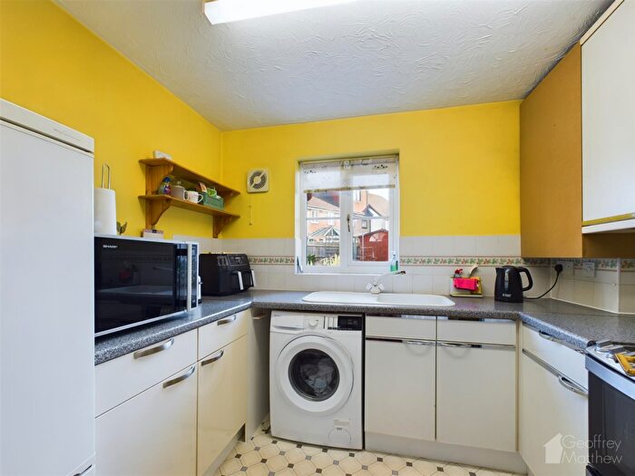 2 Bedroom Semi-Detached House For Sale In Aynsley Gardens, Harlow, CM17