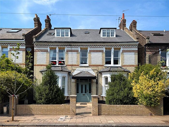 1 Bedroom Flat For Sale In Balham Park Road, London, SW12