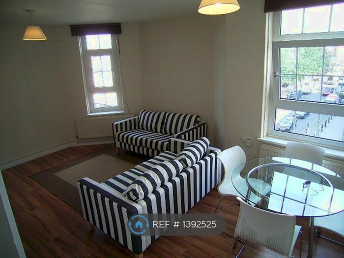 4 Bedroom Flat To Rent In Chadworth House, London, EC1V