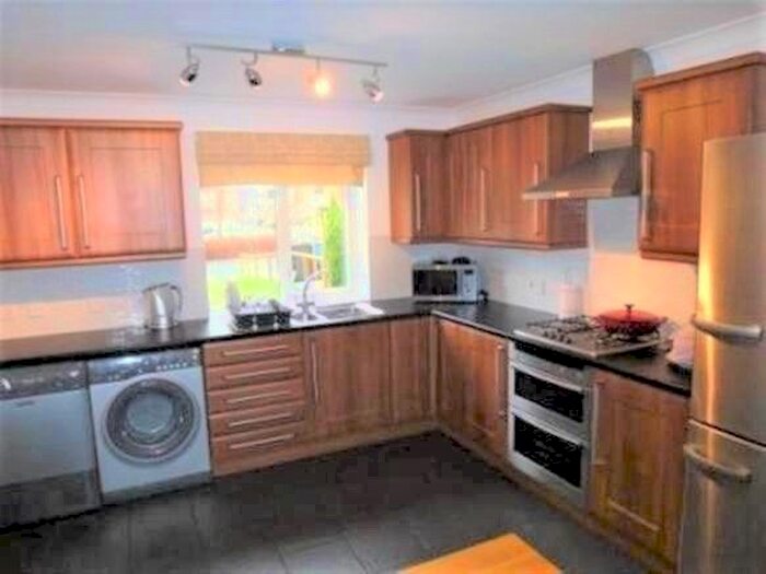 3 Bedroom Semi-Detached House To Rent In Victoria Quay, Ashton-On-Ribble, Preston, PR2