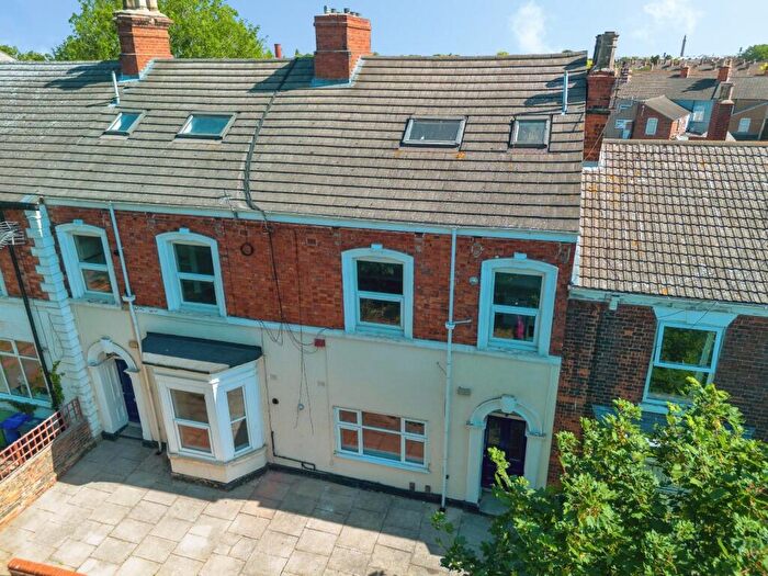 1 Bedroom Apartment To Rent In West Parade, Grimsby, Lincolnshire, DN31