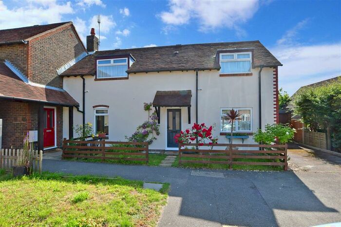 3 Bedroom Semi-Detached House For Sale In St. Marys Road, Boxgrove, Chichester, West Sussex, PO18