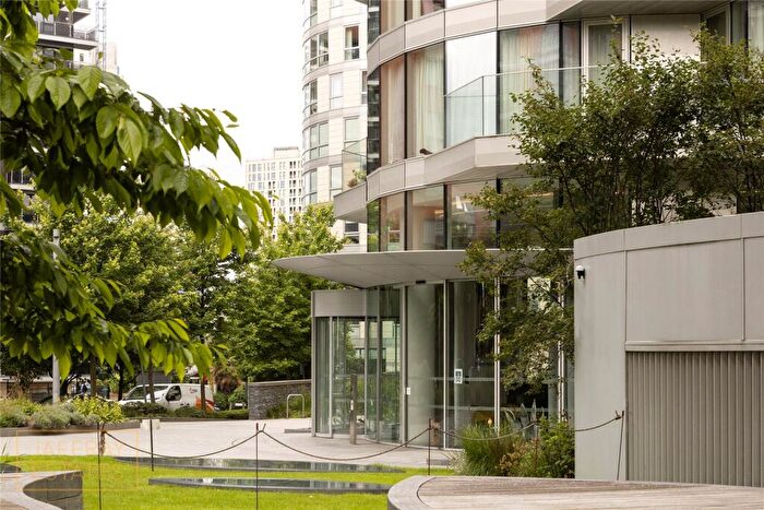 2 Bedroom Apartment To Rent In Biscayne Avenue, Canary Wharf, London, E14