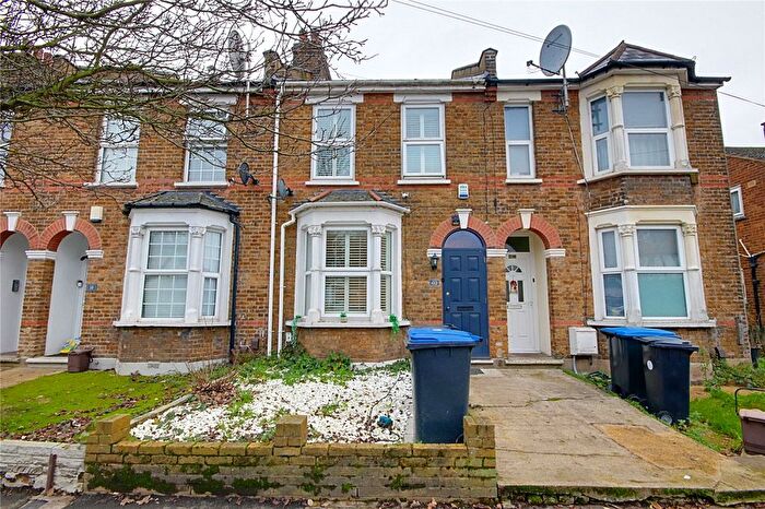 3 Bedroom Terraced House For Sale In Goldsdown Road, Enfield, Middlesex, EN3