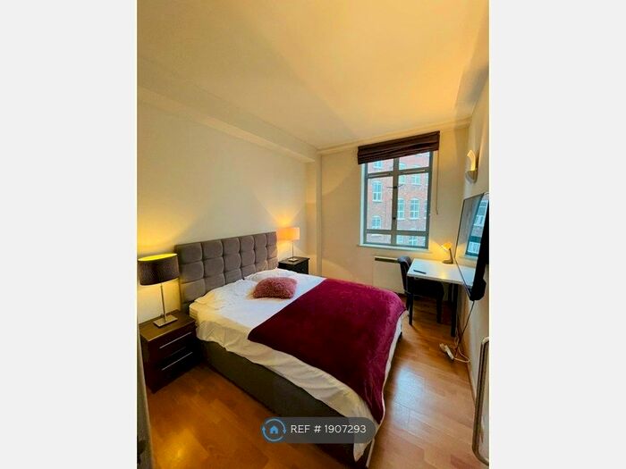 1 Bedroom Property To Rent In Lawrence House, London, EC1V