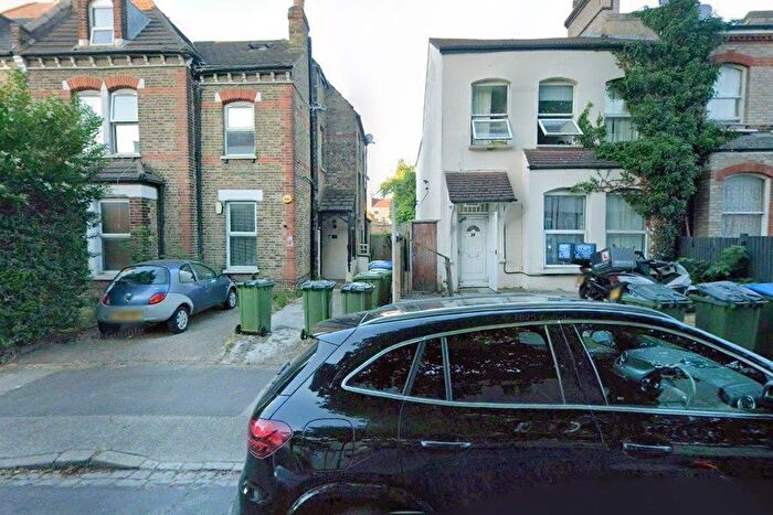 2 Bedroom Flat To Rent In Wrottesley Road, Plumstead, SE18