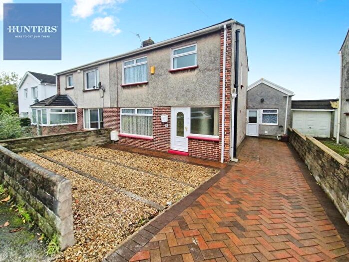 3 Bedroom Semi Detached House For Sale In Vale View, Sarn, Bridgend, CF32