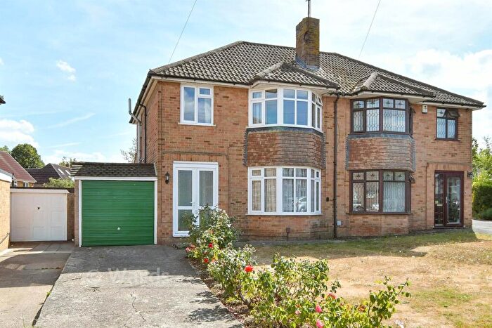 3 Bedroom Semi-Detached House For Sale In Meadow Walk, Snodland, Kent, ME6
