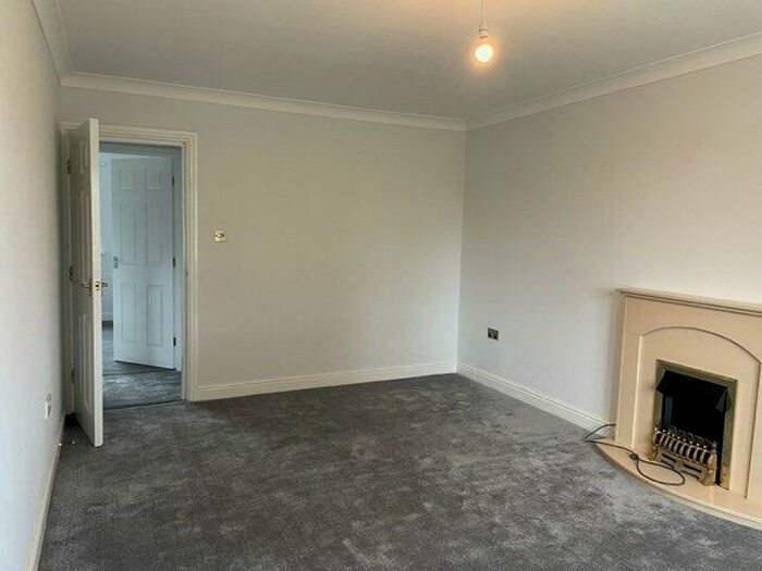 2 Bedroom Bungalow To Rent In Thornley Lane South, Denton, Manchester, Greater Manchester, M34