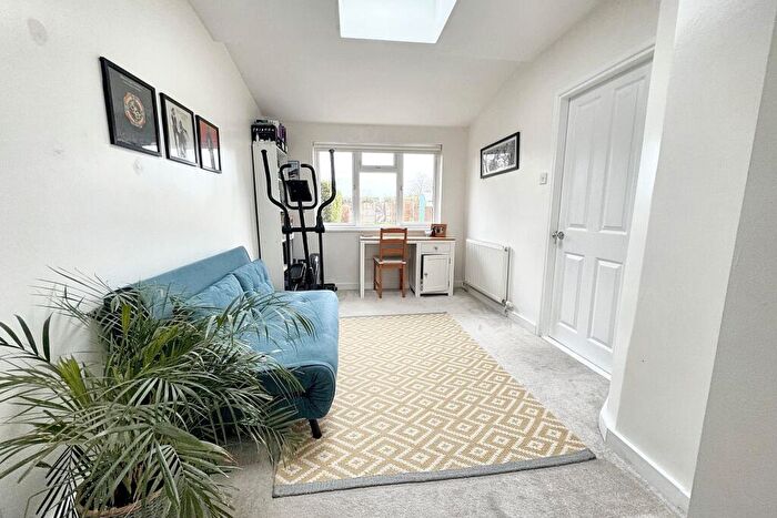 3 Bedroom Terraced House For Sale In Colden Common, SO21