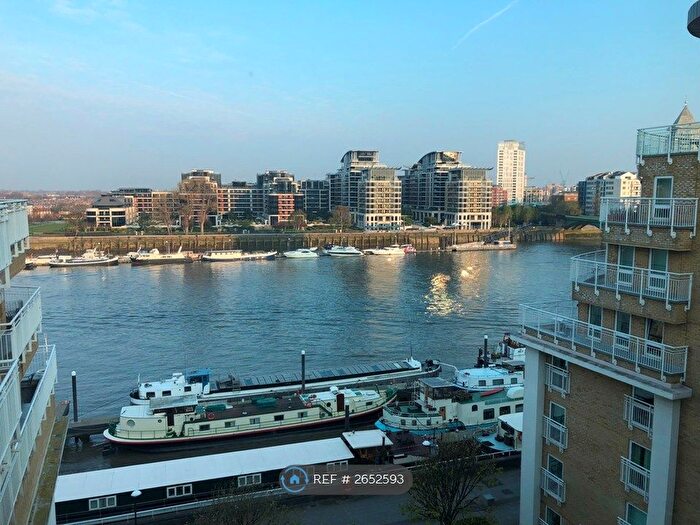 2 Bedroom Flat To Rent In Oyster Wharf, London, SW11