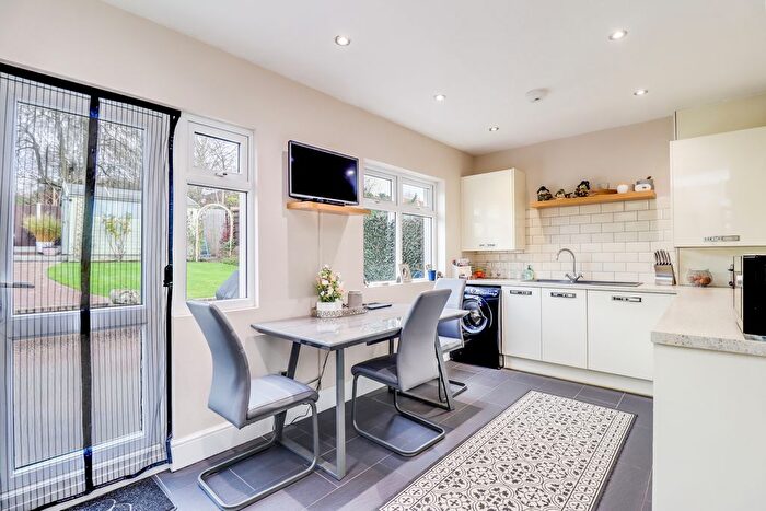 2 Bedroom Detached Bungalow For Sale In Cumberland Avenue, Benfleet, SS7