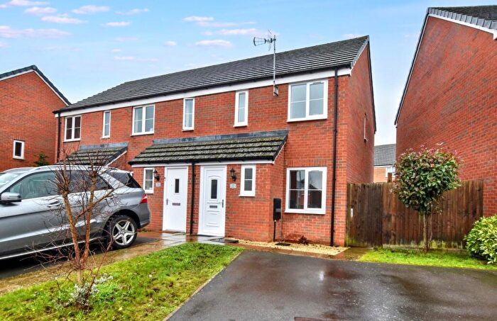 2 Bedroom End Of Terrace House For Sale In Lee Road, Lower Harlestone, Northampton, NN5