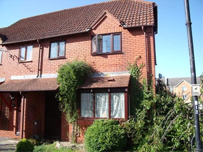 2 Bedroom Property To Rent In Oaktree Crescent, Bradley Stoke, Bristol, BS32