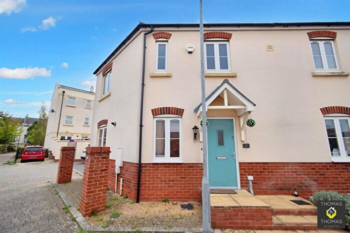 3 Bedroom Semi-Detached House For Sale In Linden Close, Brockworth, GL3