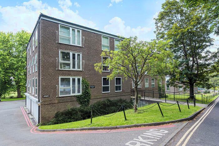 2 Bedroom Apartment To Rent In Granville Court, Headington, OX3