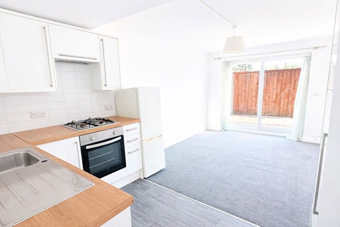 1 Bedroom Flat For Sale In Wimborne Road, Bournemouth, BH9