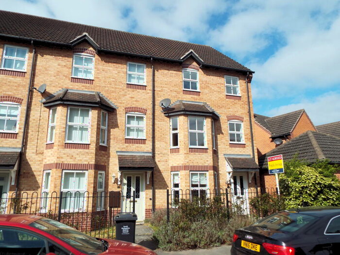 3 Bedroom House To Rent In Severn Drive, Hilton., DE65