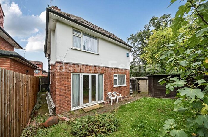 2 Bedroom Detached House For Sale In Abercorn Close, Mill Hill, NW7