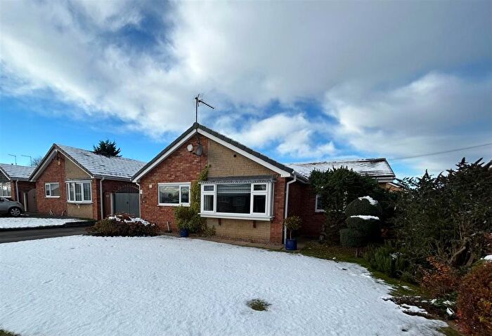 3 Bedroom Bungalow To Rent In All Hallowes Drive, Tickhill, Doncaster, DN11