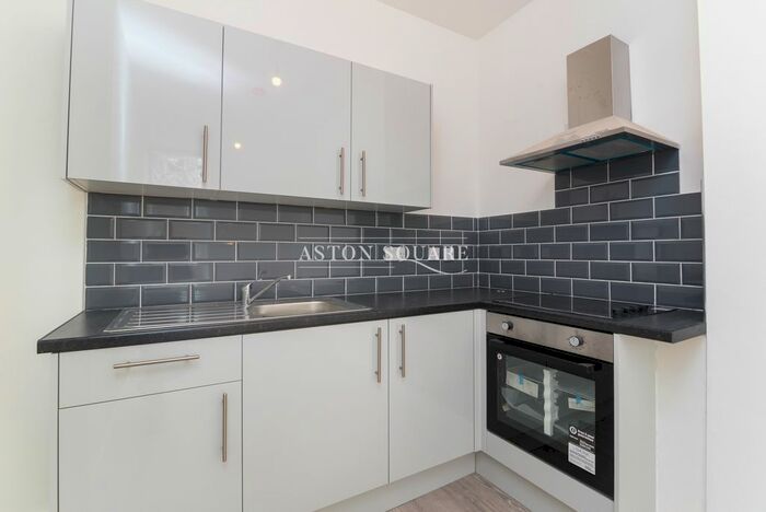 2 Bedroom Flat To Rent In Tulse Hill, London, SW2
