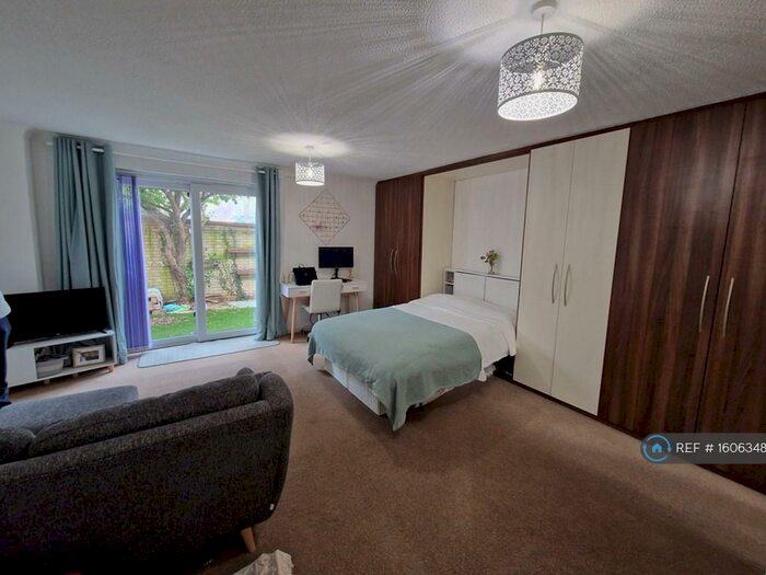 Studio To Rent In Maiden Place, Lower Earley, Reading, RG6