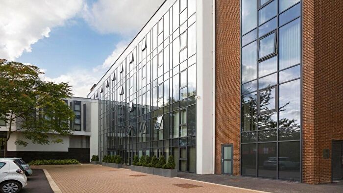 1 Bedroom Flat To Rent In Victoria Road, Leeds, West Yorkshire, LS6