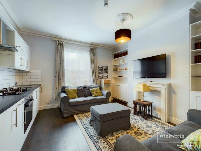 1 Bedroom Apartment To Rent In Russell Street, Reading, Berkshire, RG1