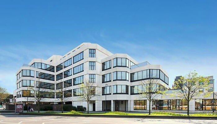 3 Bedroom Penthouse To Rent In - High Street, Slough, Berkshire, SL1