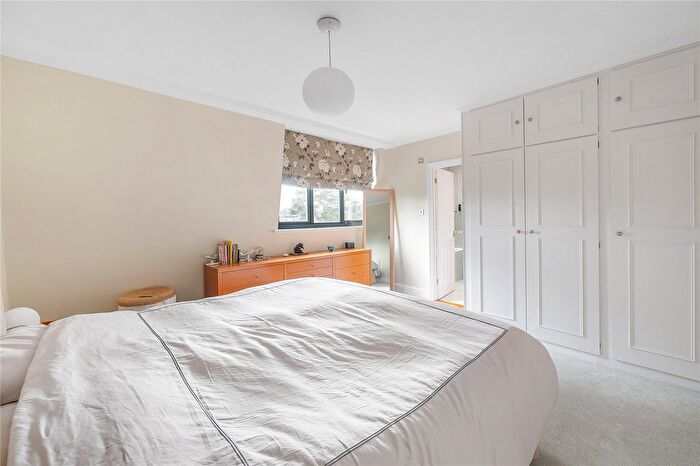 5 Bedroom Detached House For Sale In Helme Close, Wimbledon, London, SW19