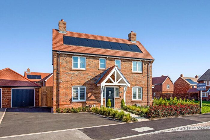 4 Bedroom Detached House For Sale In Anson Drive, Warsash, SO31