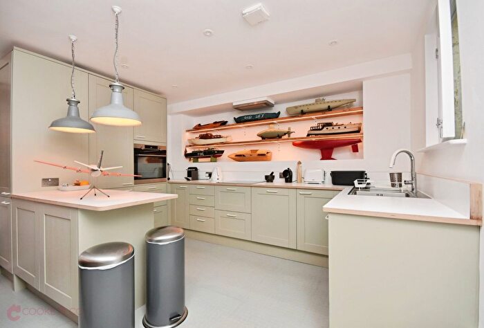 2 Bedroom End Terrace House For Sale In Albert Street, Ramsgate, Kent, CT11