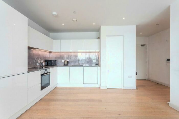 1 Bedroom Apartment To Rent In Pinnacle House, Schooner Road, Royal Wharf, E16