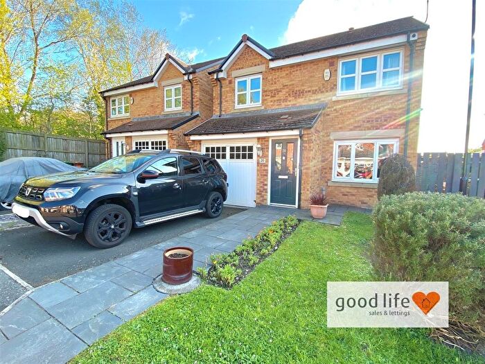 3 Bedroom Detached House For Sale In Southside Gardens, South Hylton, Sunderland, SR4