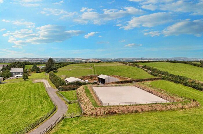 3 Bedroom Equestrian Facility For Sale In Duloe, Cornwall, PL14