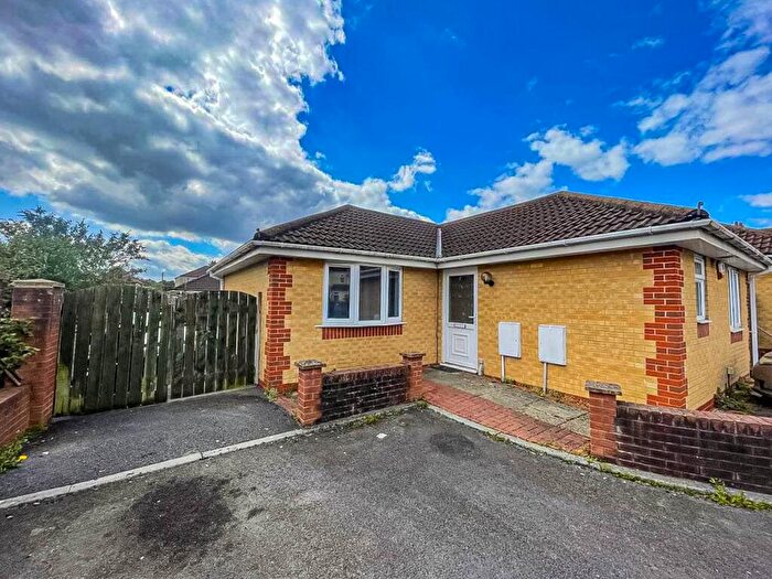 3 Bedroom Detached Bungalow To Rent In Ardagh Court, Horfield, Bristol, BS7