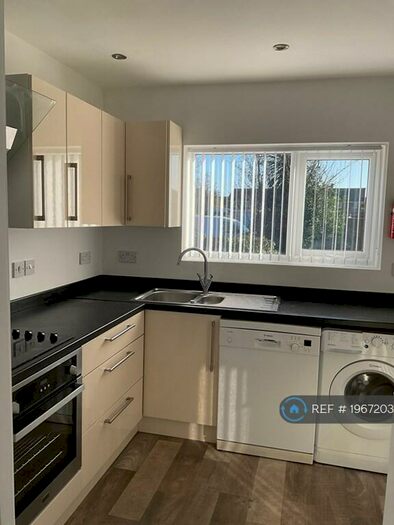 3 Bedroom Terraced House To Rent In Western Avenue, Blacon, Chester, CH1