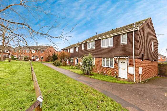 3 Bedroom End Terrace House For Sale In Felixstowe Close, Lower Earley, Reading, RG6