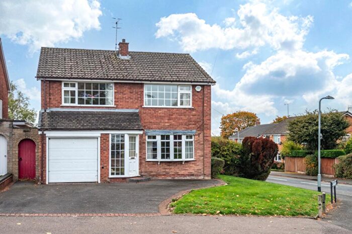 3 Bedroom Detached House For Sale In Marlborough Avenue, Bromsgrove, Worcestershire, B60