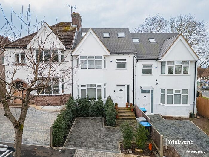 5 Bedroom Terraced House For Sale In Hillside, Kingsbury, London, NW9