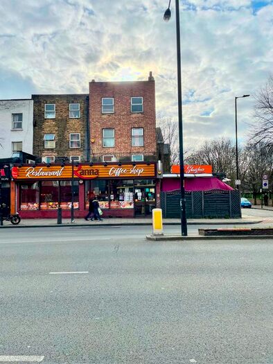 3 Bedroom Flat To Rent In Flat -, - Old Kent Road, London, SE1