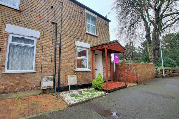 2 Bedroom End Of Terrace House To Rent In West End, March, PE15